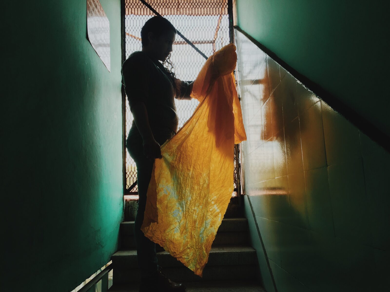 how-to-dye-with-onion-skins-and-make-natural-yellow-fabric-dye-t-a-l